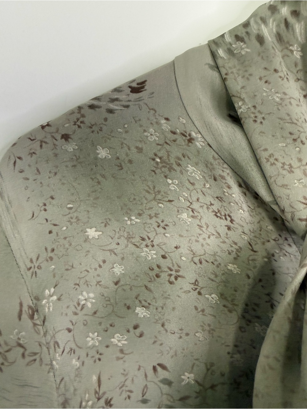 Vintage Saks 100% Silk Floral Cottagecore Green Patterned Tie Neck Blouse Large - Picture 5 of 9